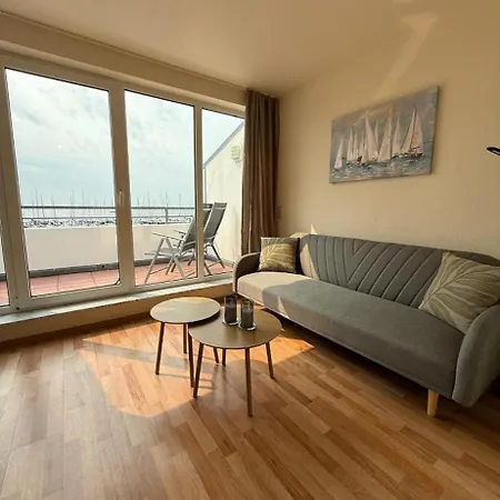Ferienhaus Suedblick Am Hafen In Breege, Meerblick Von Allen Drei Etagen, Sauna Und Parkplatz Feriehus Breege