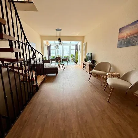 Ferienhaus Suedblick Am Hafen In Breege, Meerblick Von Allen Drei Etagen, Sauna Und Parkplatz * Breege