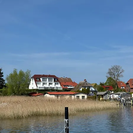 Südblick Am In Breege, Meerblick Von Allen Drei Etagen, Terrasse, Balkon, Sauna Und Parkplatz Ferienhaus *