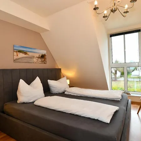 Frisch Renoviertes Fh Suedblick Am In Breege, Meerblick Von Allen Drei Etagen, Terrasse, Balkon, Sauna Und Parkplatz *