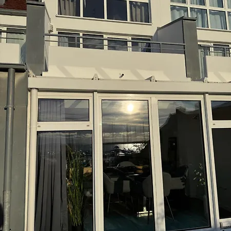 Frisch Renoviertes Fh Suedblick Am In Breege, Meerblick Von Allen Drei Etagen, Terrasse, Balkon, Sauna Und Parkplatz Feriehus *