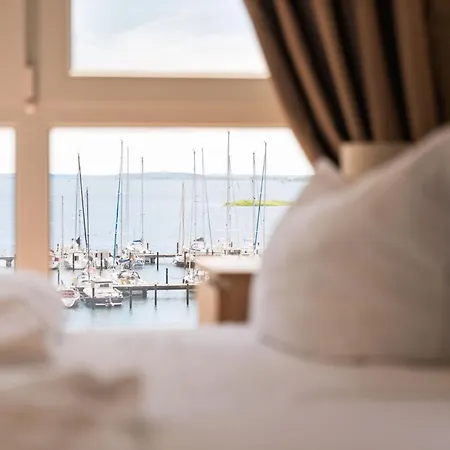 Frisch Renoviertes Fh Suedblick Am In Breege, Meerblick Von Allen Drei Etagen, Terrasse, Balkon, Sauna Und Parkplatz * بريجا