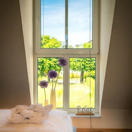 Frisch Renoviertes Fh Suedblick Am In Breege, Meerblick Von Allen Drei Etagen, Terrasse, Balkon, Sauna Und Parkplatz بيت للعطل