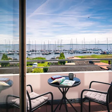 Frisch Renoviertes Fh Suedblick Am In Breege, Meerblick Von Allen Drei Etagen, Terrasse, Balkon, Sauna Und Parkplatz بيت للعطل *