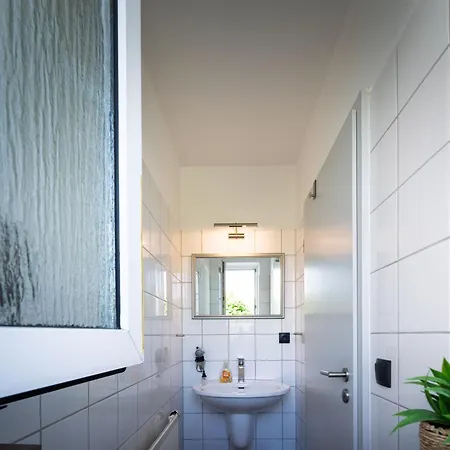 Frisch Renoviertes Fh Suedblick Am In Breege, Meerblick Von Allen Drei Etagen, Terrasse, Balkon, Sauna Und Parkplatz * Breege