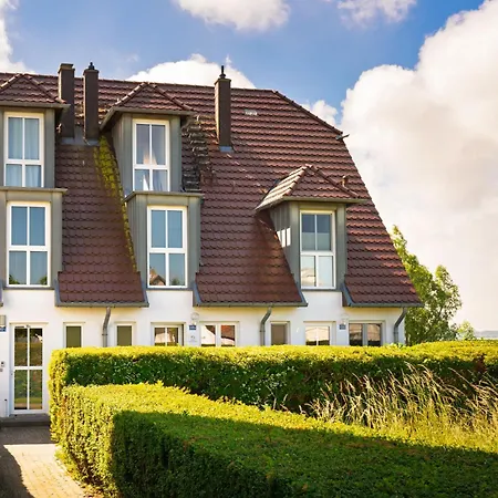Frisch Renoviertes Fh Suedblick Am In Breege, Meerblick Von Allen Drei Etagen, Terrasse, Balkon, Sauna Und Parkplatz بيت للعطل *