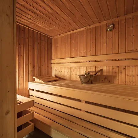 Frisch Renoviertes Fh Suedblick Am In Breege, Meerblick Von Allen Drei Etagen, Terrasse, Balkon, Sauna Und Parkplatz Feriehus Breege